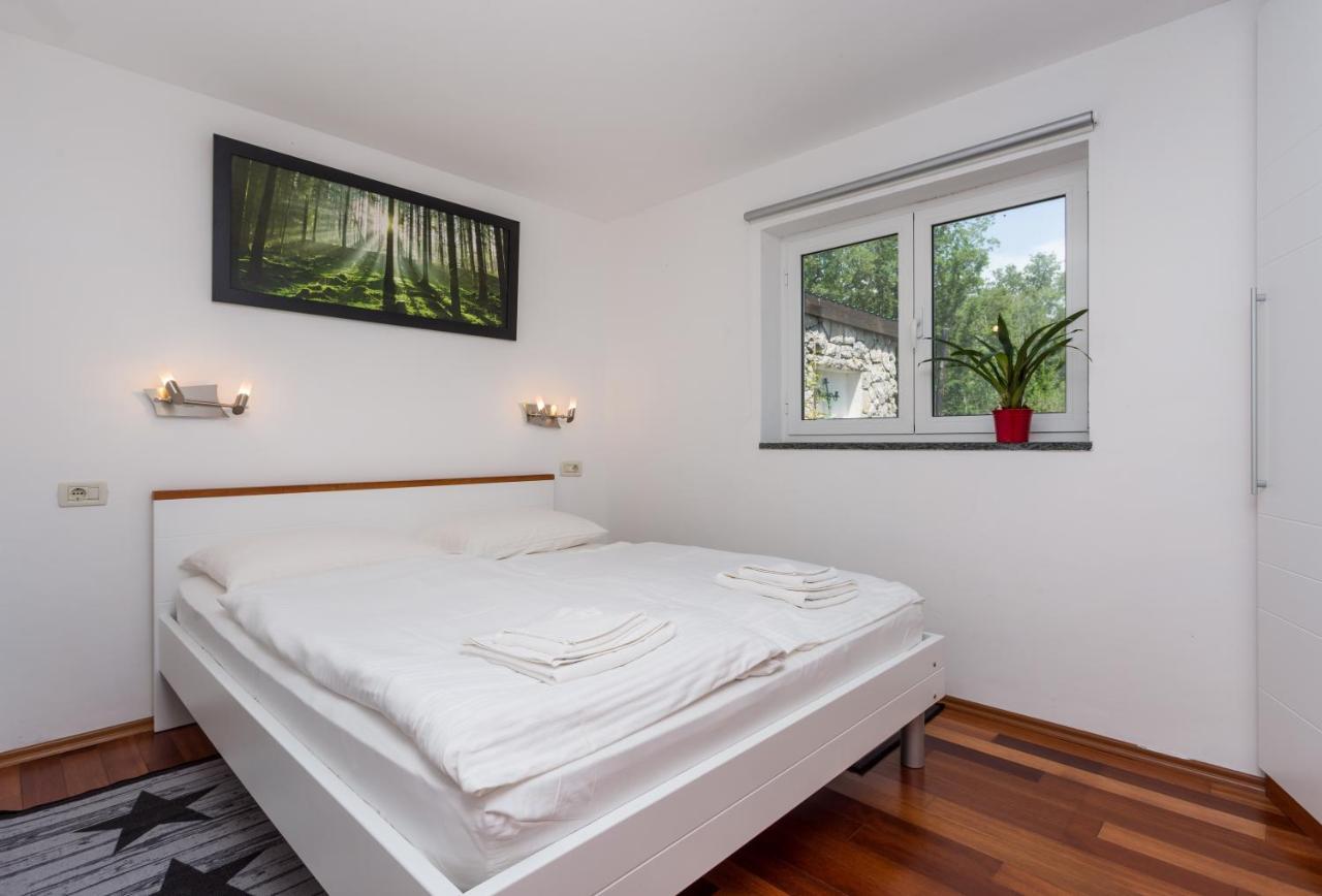 Brzac Molnar Resort Apartment Sergej מראה חיצוני תמונה