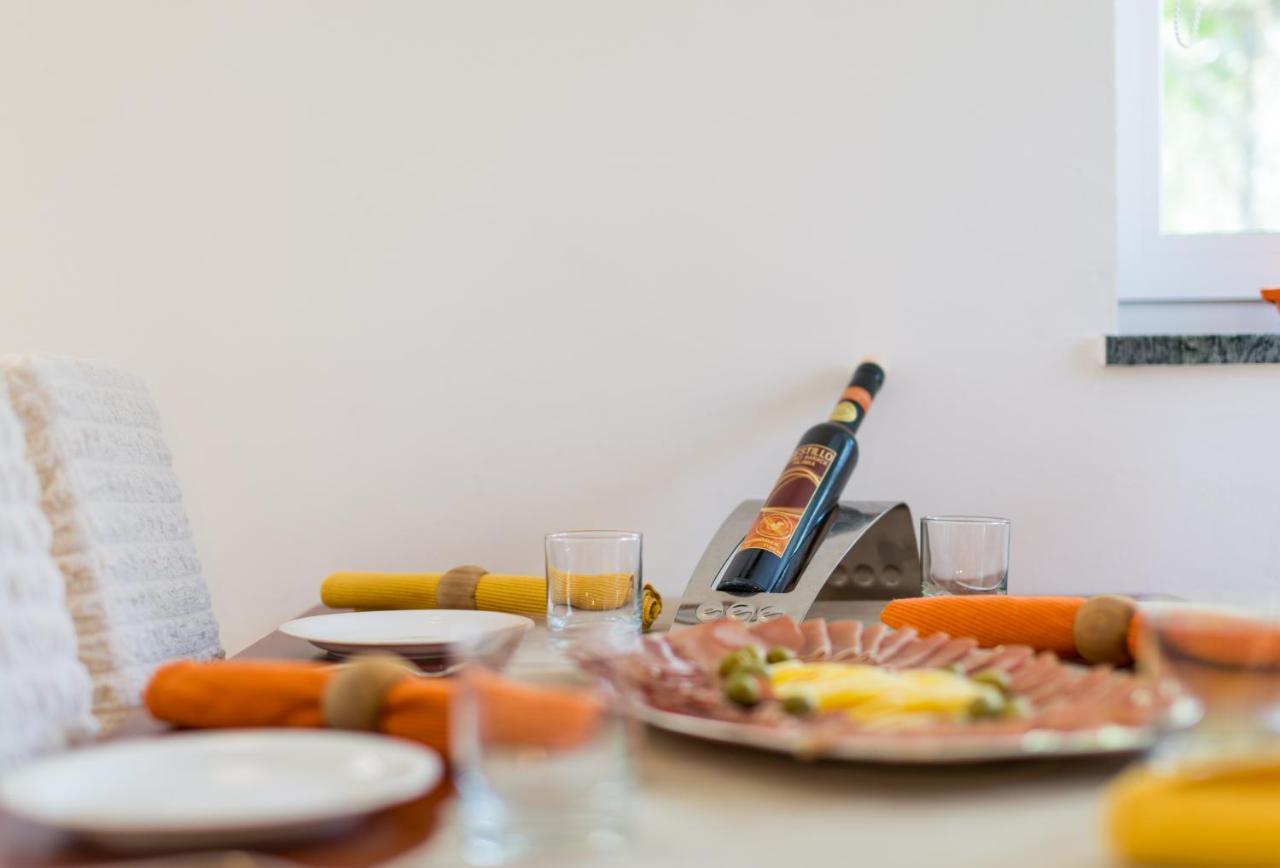 Brzac Molnar Resort Apartment Sergej מראה חיצוני תמונה